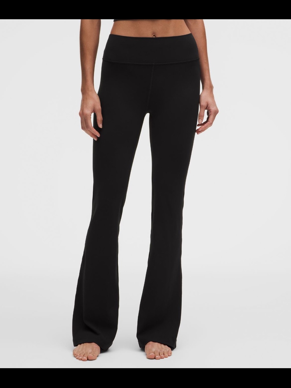 Lululemon Groove Nulu High-Rise Flared
Pant Short size 2